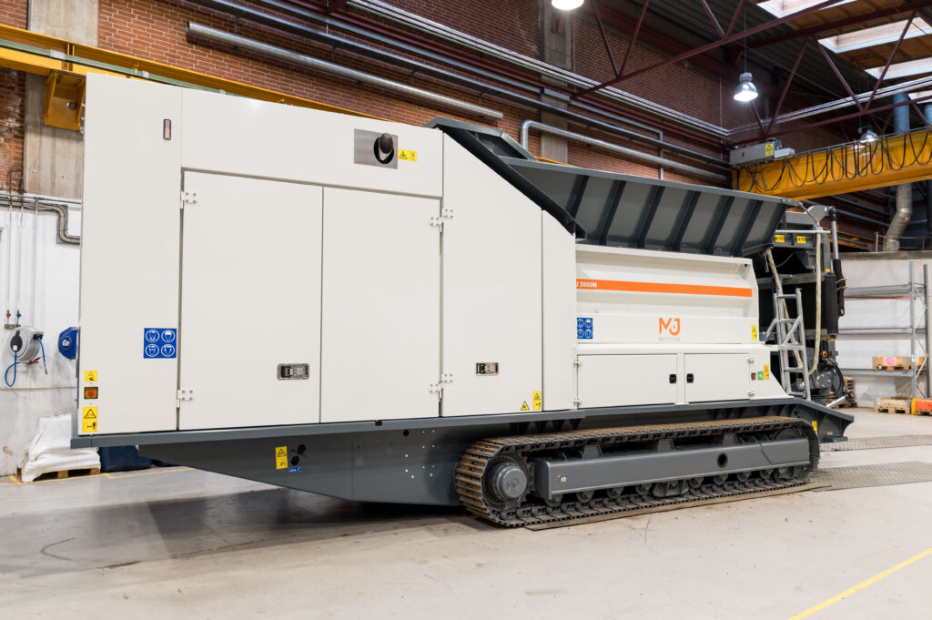 M&J Recycling launches new mobile pre-shredder